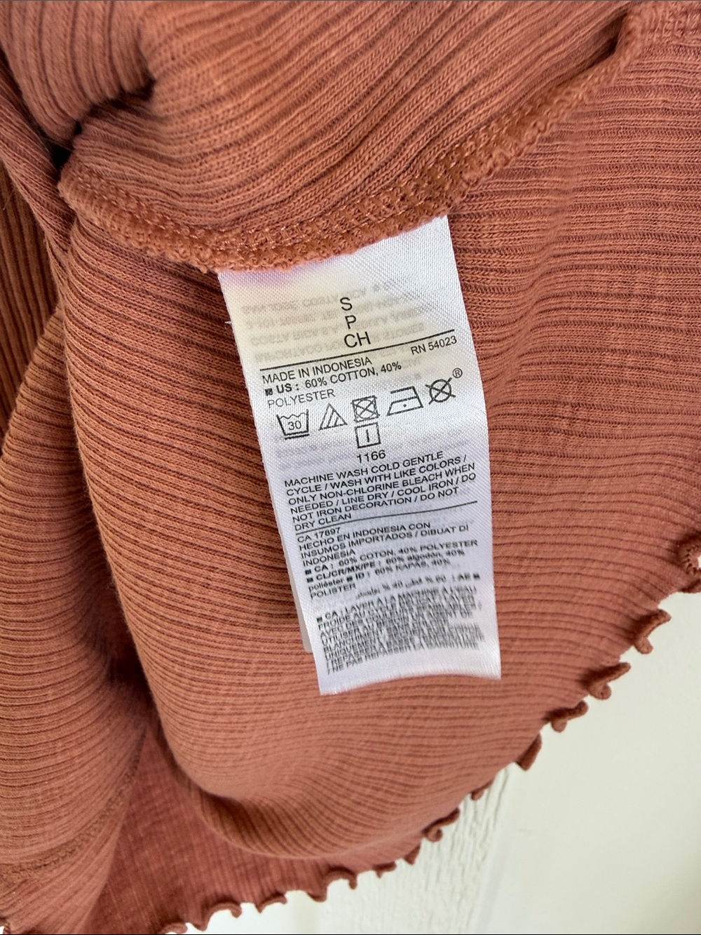 Old Navy button top - Picture 3 of 4